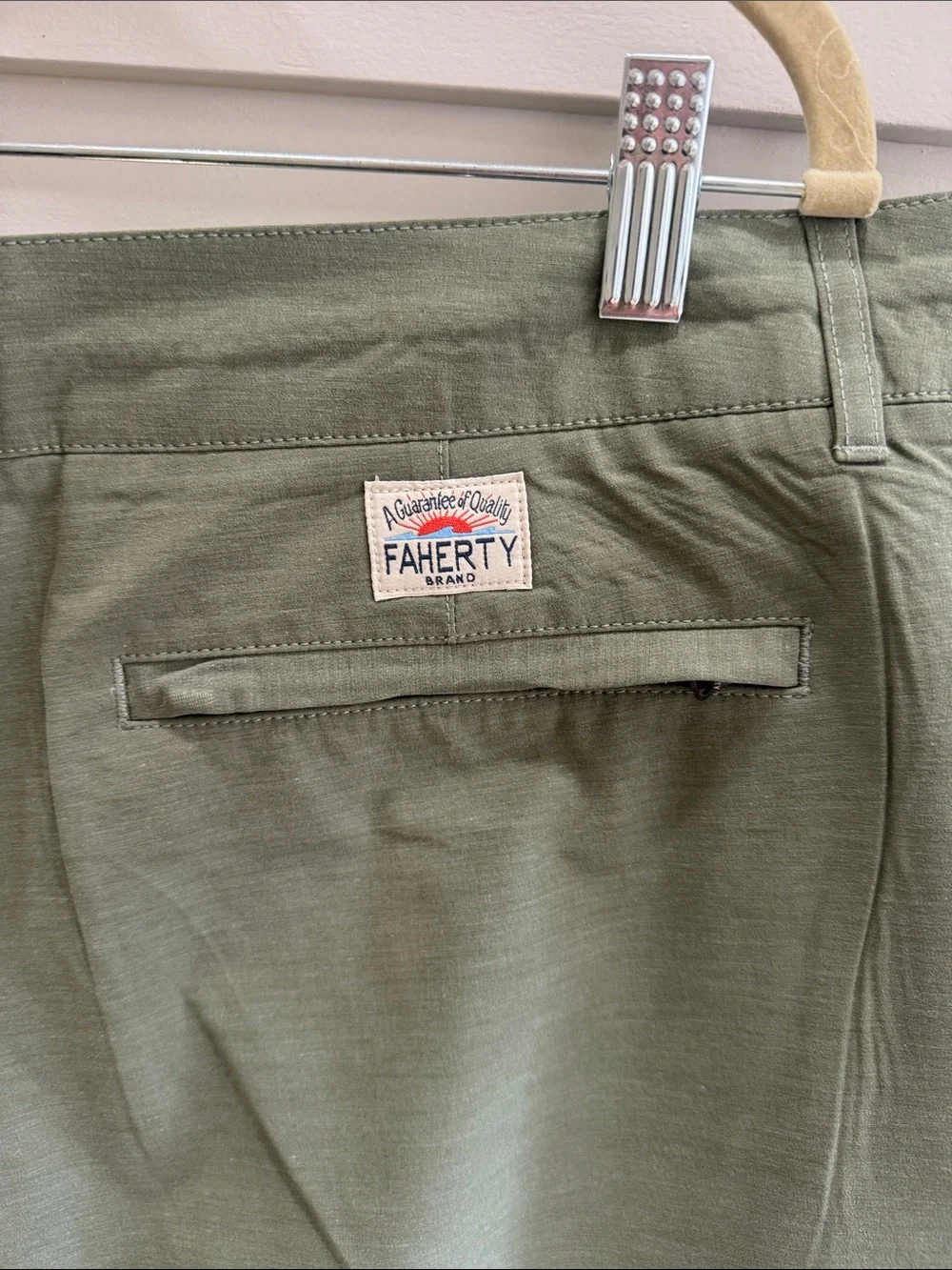 Faherty brand size 38 All Day Shorts Men’s green shorts, quick dry material